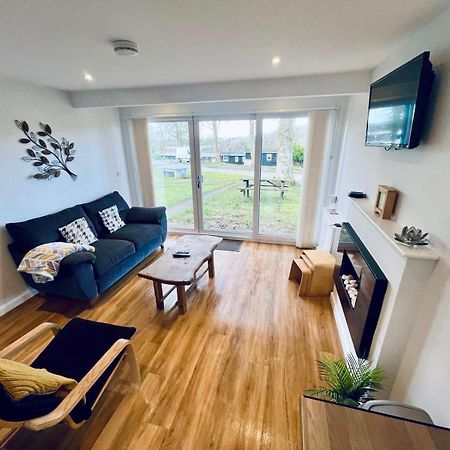 Cozy Snowdonia Chalet เคอร์นาวอน ภายนอก รูปภาพ