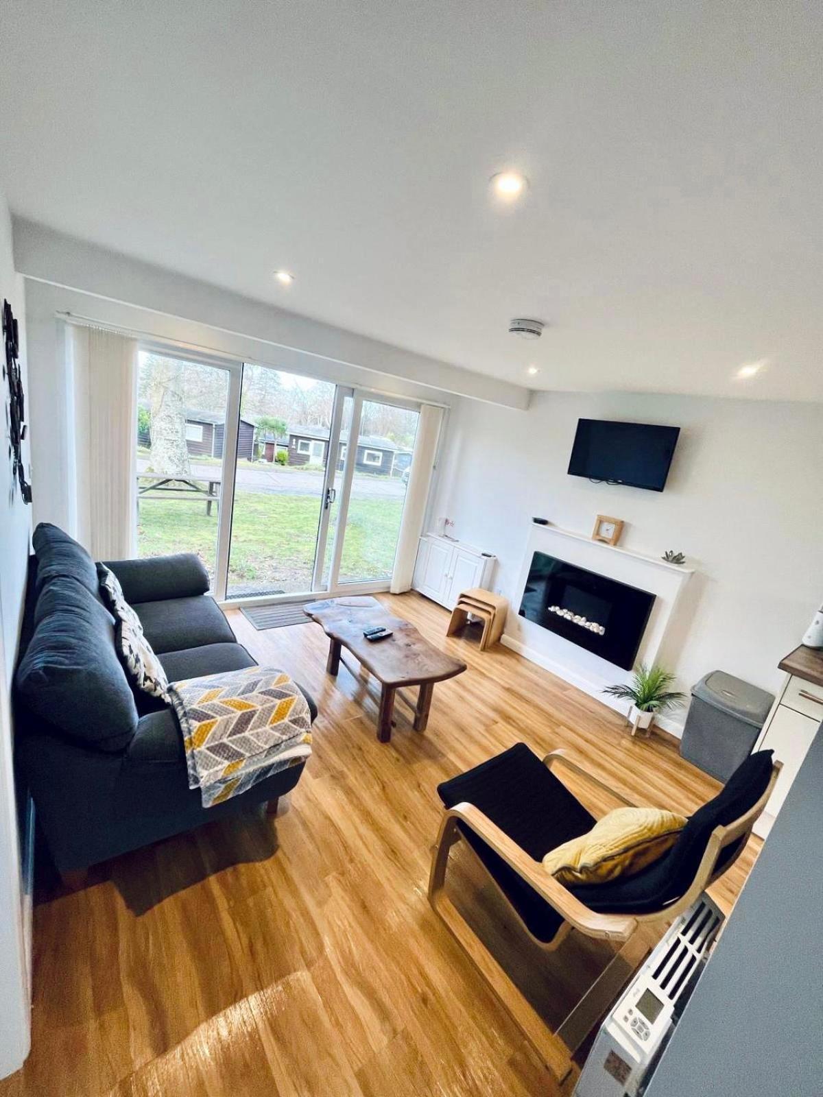 Cozy Snowdonia Chalet เคอร์นาวอน ภายนอก รูปภาพ